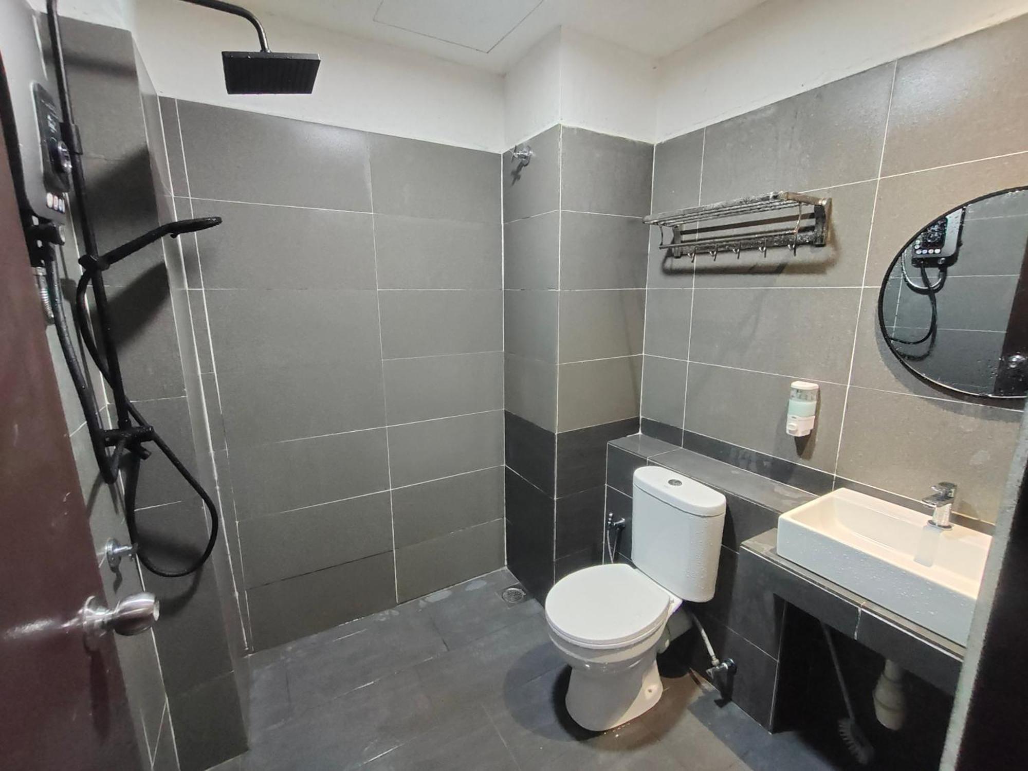 Alish Studio Apartment With Pool, Netflix, Wifi Gua Musang Zewnętrze zdjęcie